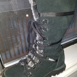 Sketchers leather and faux fur boots